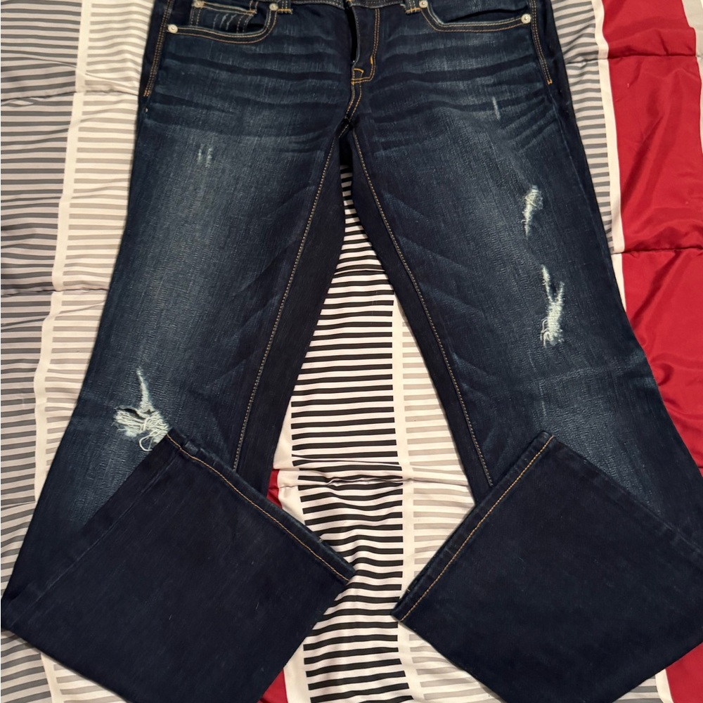 American Eagle Women's Distressed Blue Jeans